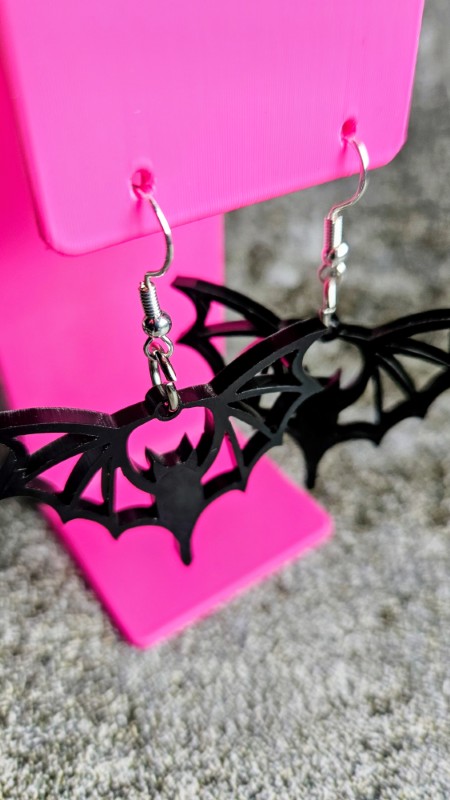 Bat Earrings – Fledermaus-Ohrringe aus Acryl